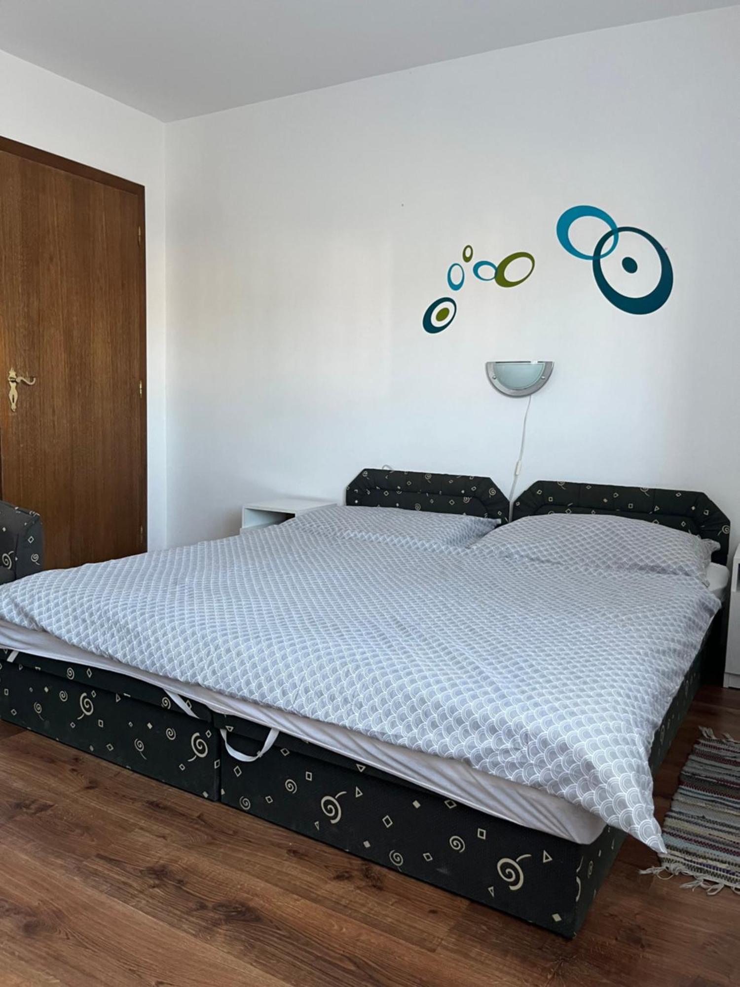 Hotel Gyoergyi Haus à Bük Extérieur photo