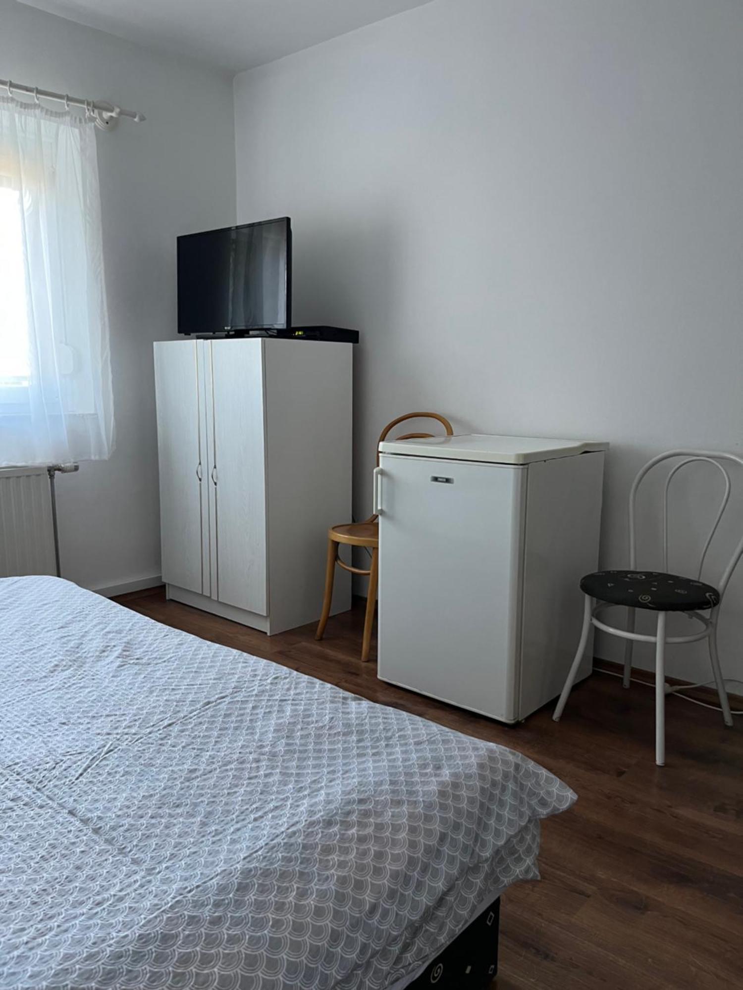 Hotel Gyoergyi Haus à Bük Extérieur photo