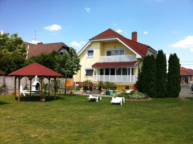 Hotel Gyoergyi Haus à Bük Extérieur photo