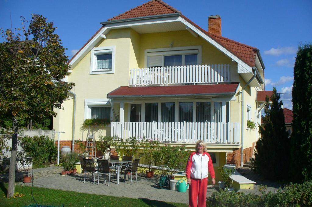 Hotel Gyoergyi Haus à Bük Extérieur photo